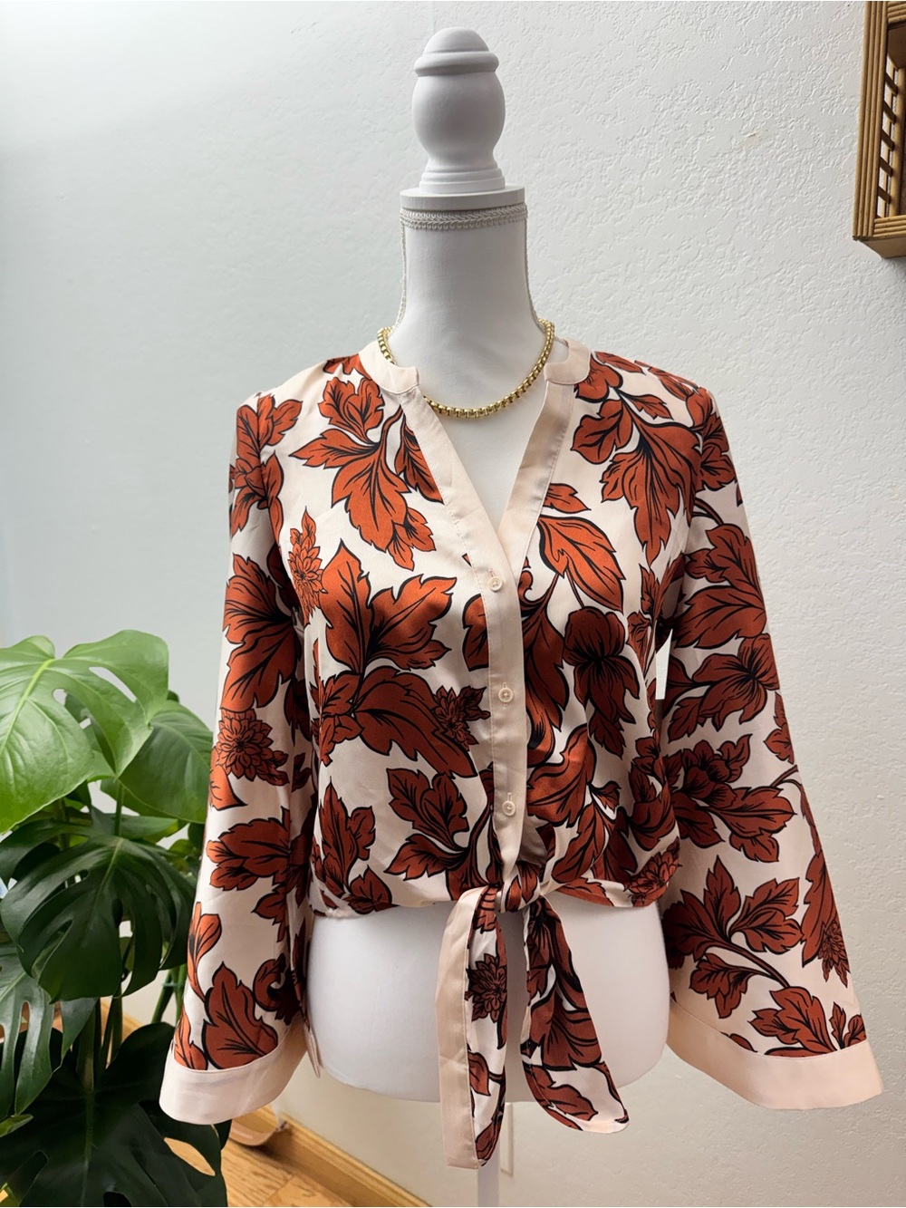 Halogen Cream and Rust Floral Tie-Front Blouse